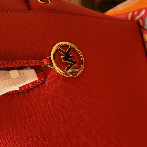 Tote - Picture 6 of 7